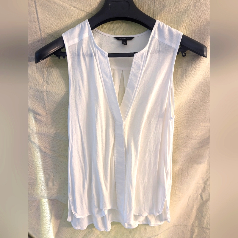 Banana Republic White V Neck Top Woman's Size S Tank Top Sleeveless